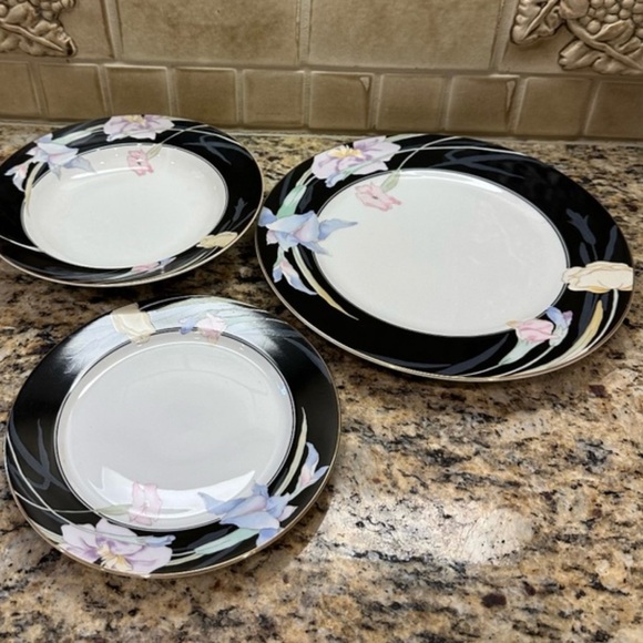 Vintage  brand new Mikasa Charisma Black set fir 12 Japan complete set - Picture 1 of 4